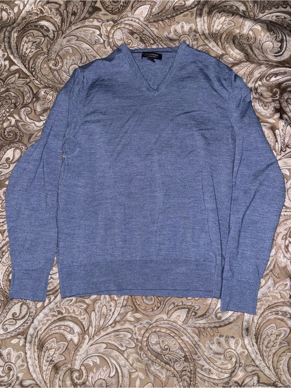 Banana Republic Men's Solid Knit Merino Wool V-Neck Blue Pullover Sweater S